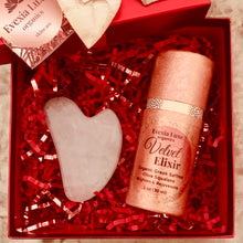 Cargar imagen en el visor de la galería, Velvet Elixir Illuminate 24hr Ageless Facial Oil with GIFT Rose Quartz Gua Sha Stone Beauty Tool